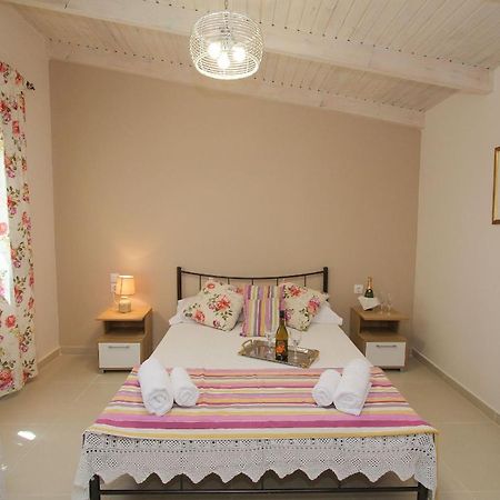 Kouros Resort Kalamaki  Luaran gambar