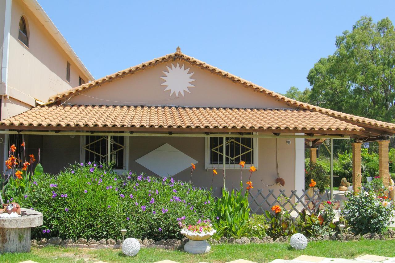 Kouros Resort Kalamaki  Luaran gambar